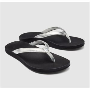 Olukai Women's Size 10 Silver Black Puawe Cushioned Recovery Sandals